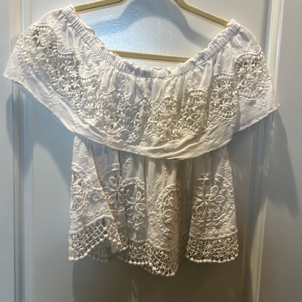 BCBG MAXAZRIA white off the shoulder top